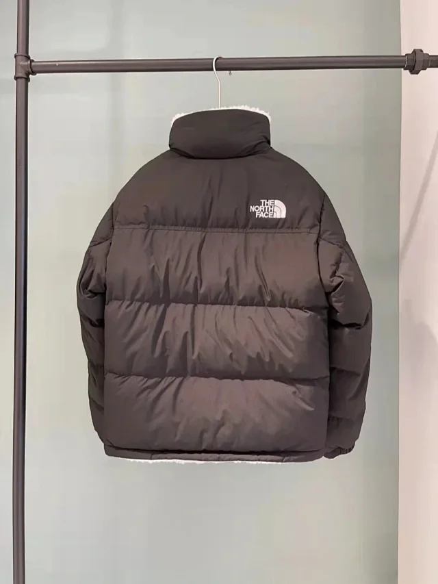 The North Face Jackets DX 60-11 Reversible Sherpa-Lined Padded Jacket product detail image 4