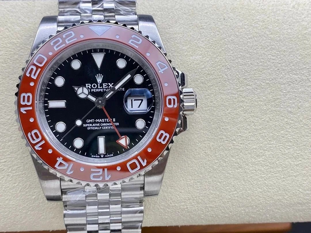Silver Case · Black Dial 5-Link Steel Band [All-Red Bezel]