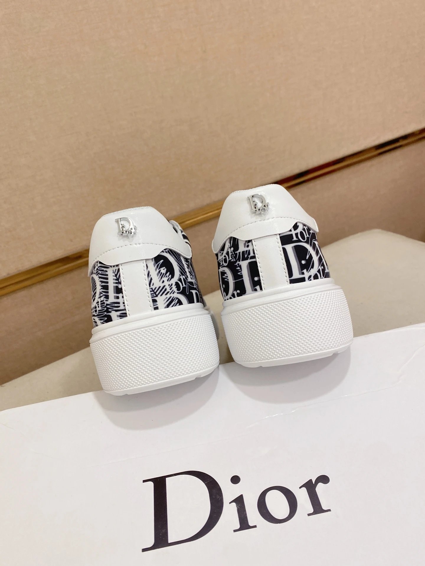 Dior B23 Oblique Print White Chunky Sneakers - 15