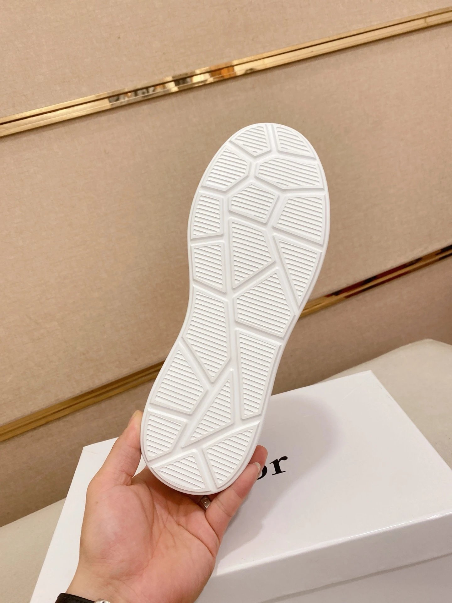 Dior B23 Oblique Print White Chunky Sneakers - 16