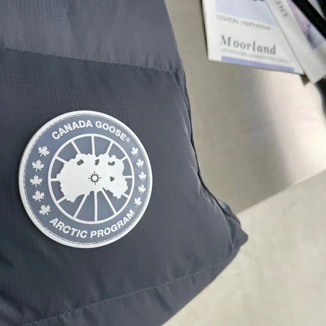 Canada Goose Vests Quilted puffer vest with stand collar and patch pockets product detail image 14