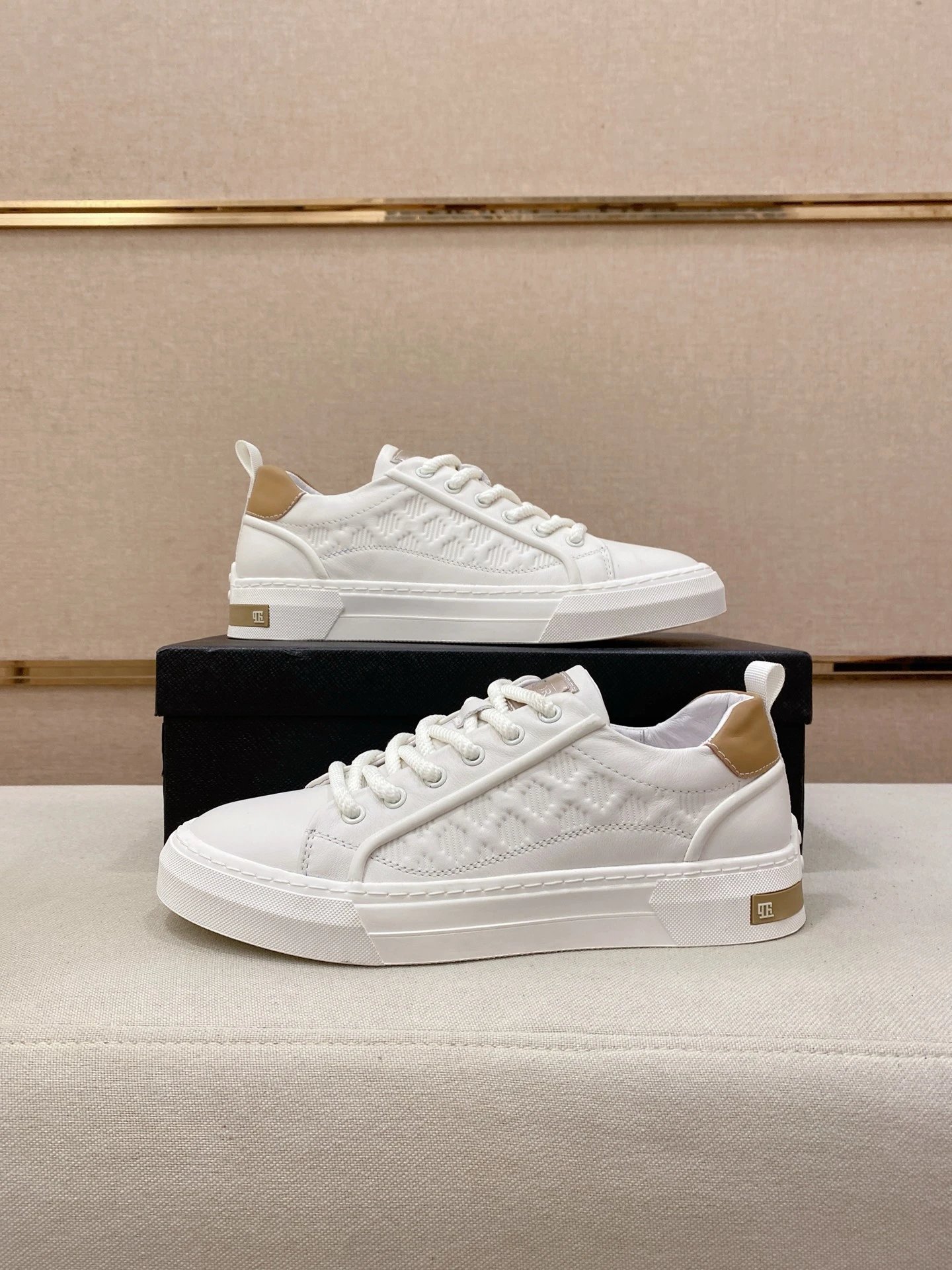 Tod's Quilted Low Top Sneaker White Tan
