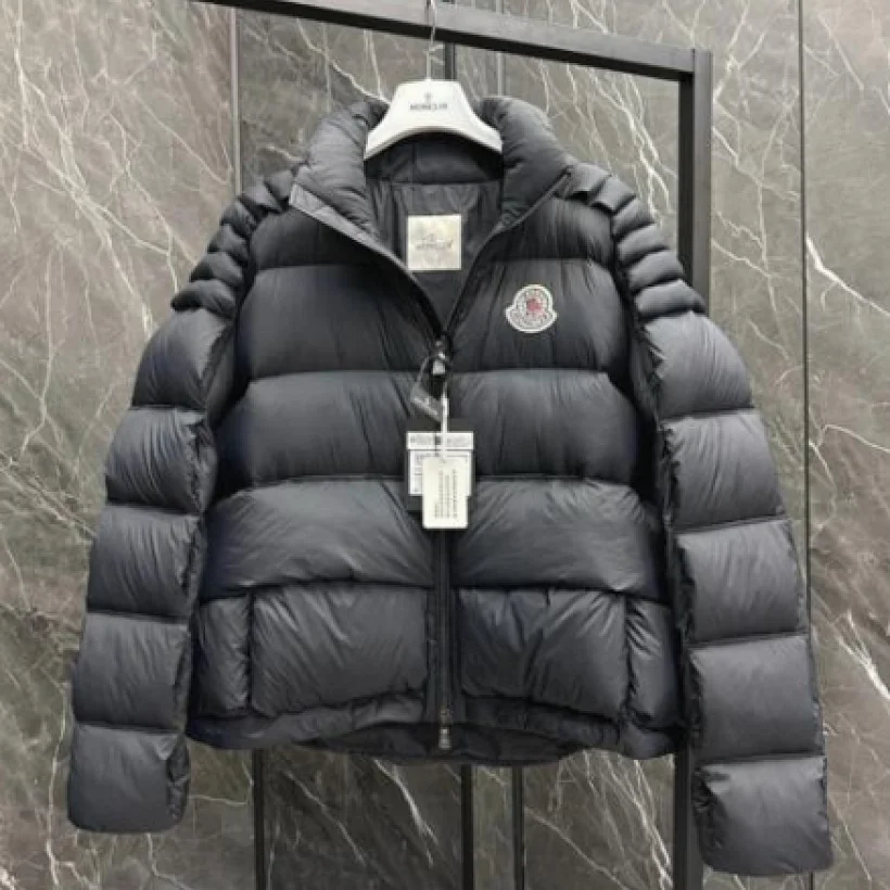 Moncler Chaqueta Acolchada 551