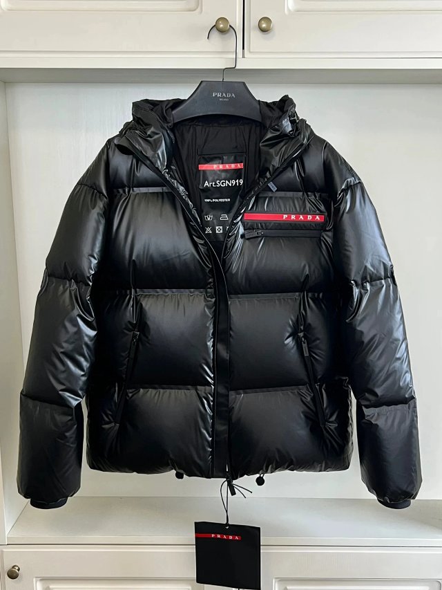 Prada down jacket: seller detail photo 2