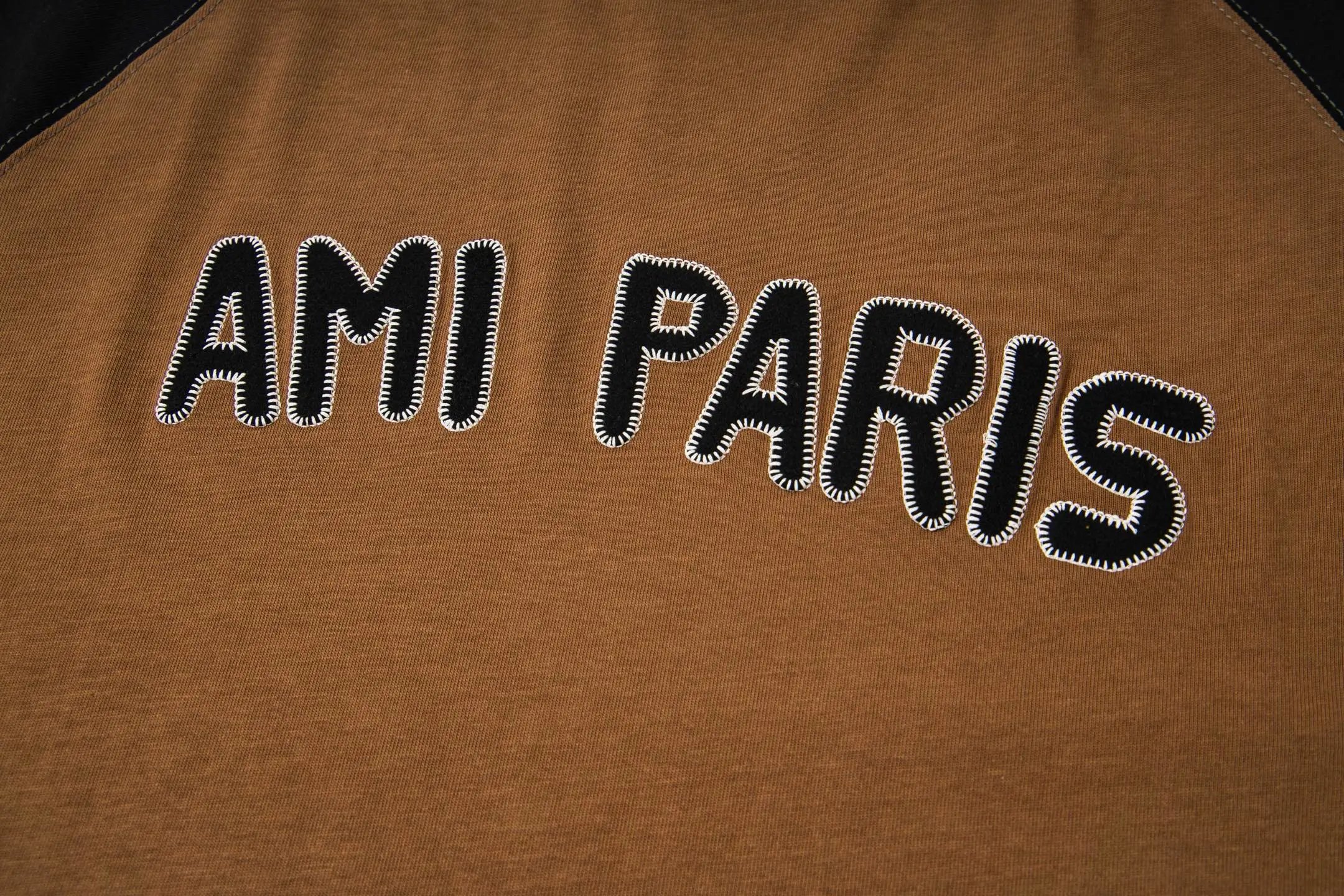 AMI Paris Raglan T-Shirt Beige / Black - 14