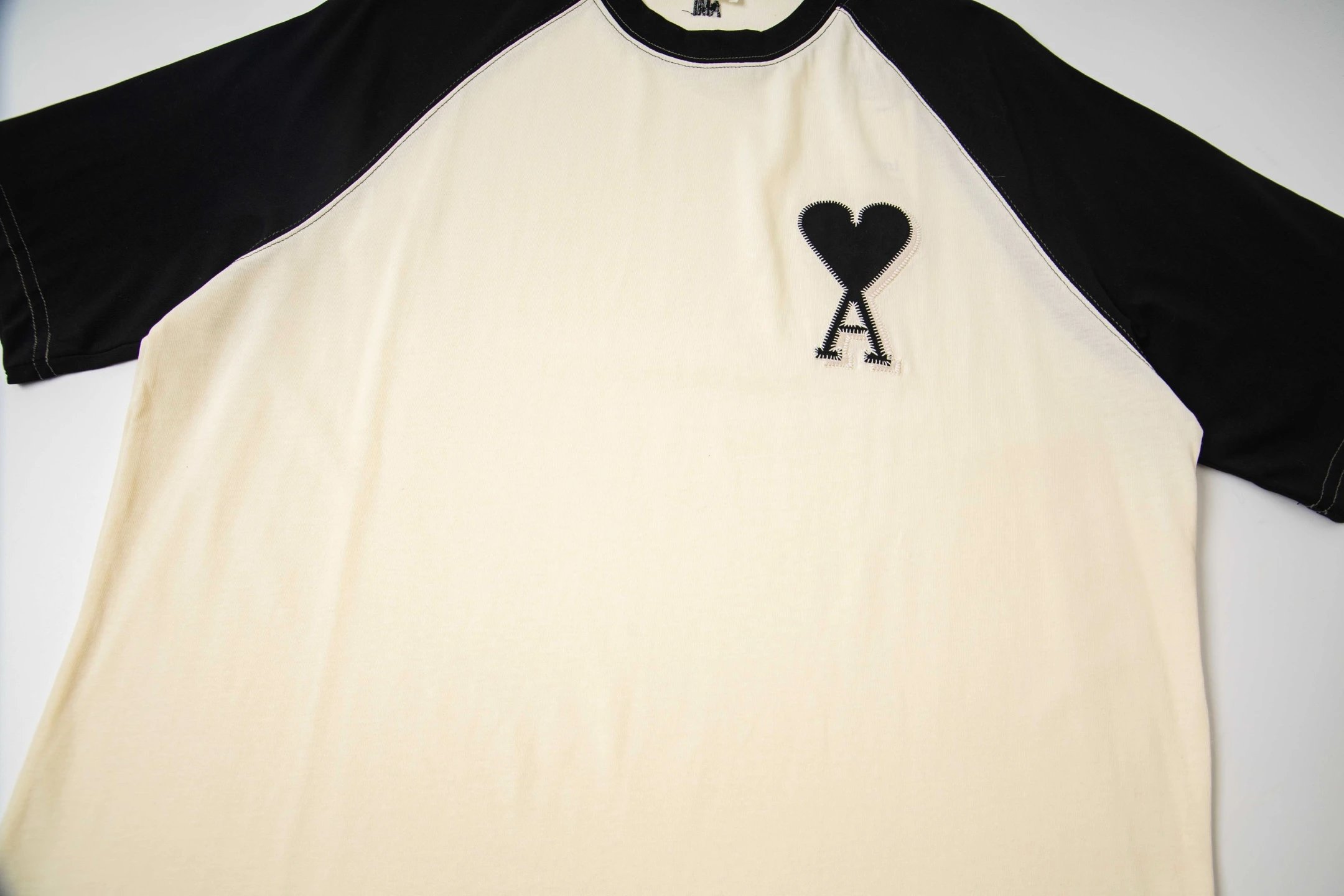 AMI Paris Raglan T-Shirt Beige / Black - 6