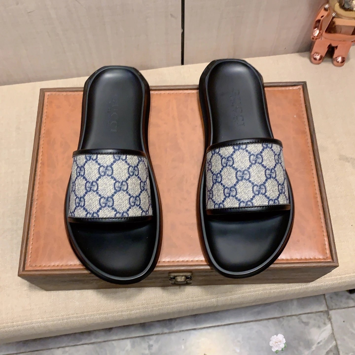 Gucci GG Supreme Canvas Slide Blue Black