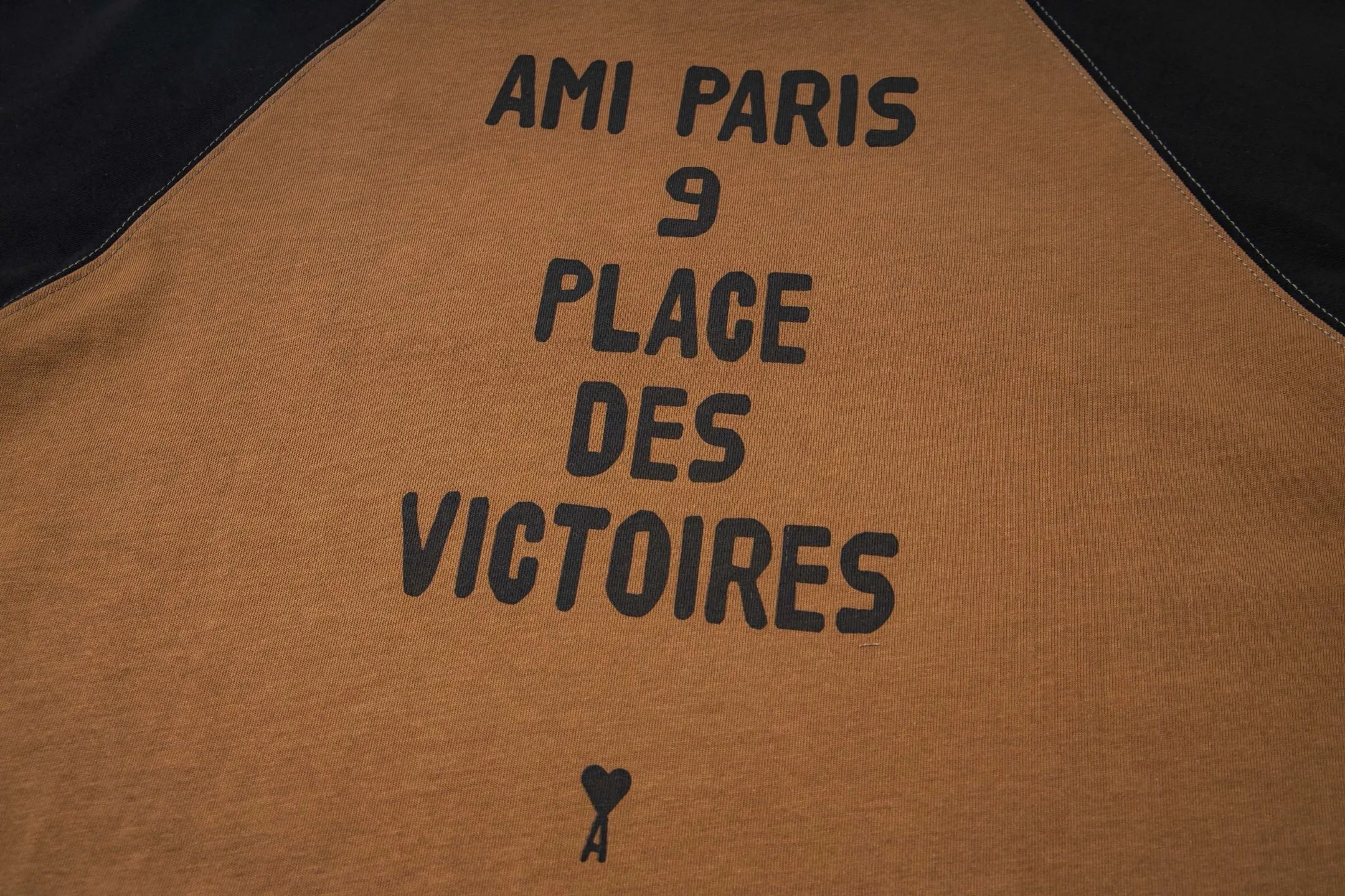 AMI Paris Raglan T-Shirt Beige / Black - 16