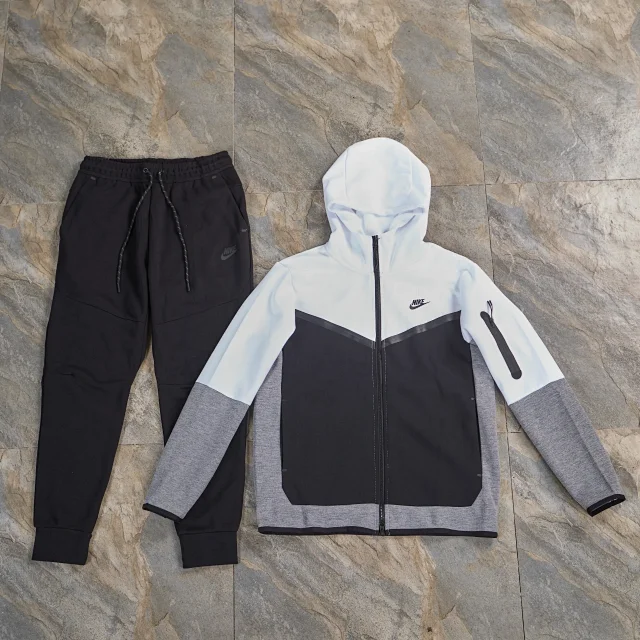 Nike Tracksuits Hooded zip-up jacket and jogger set with color-block panels product detail image 2
