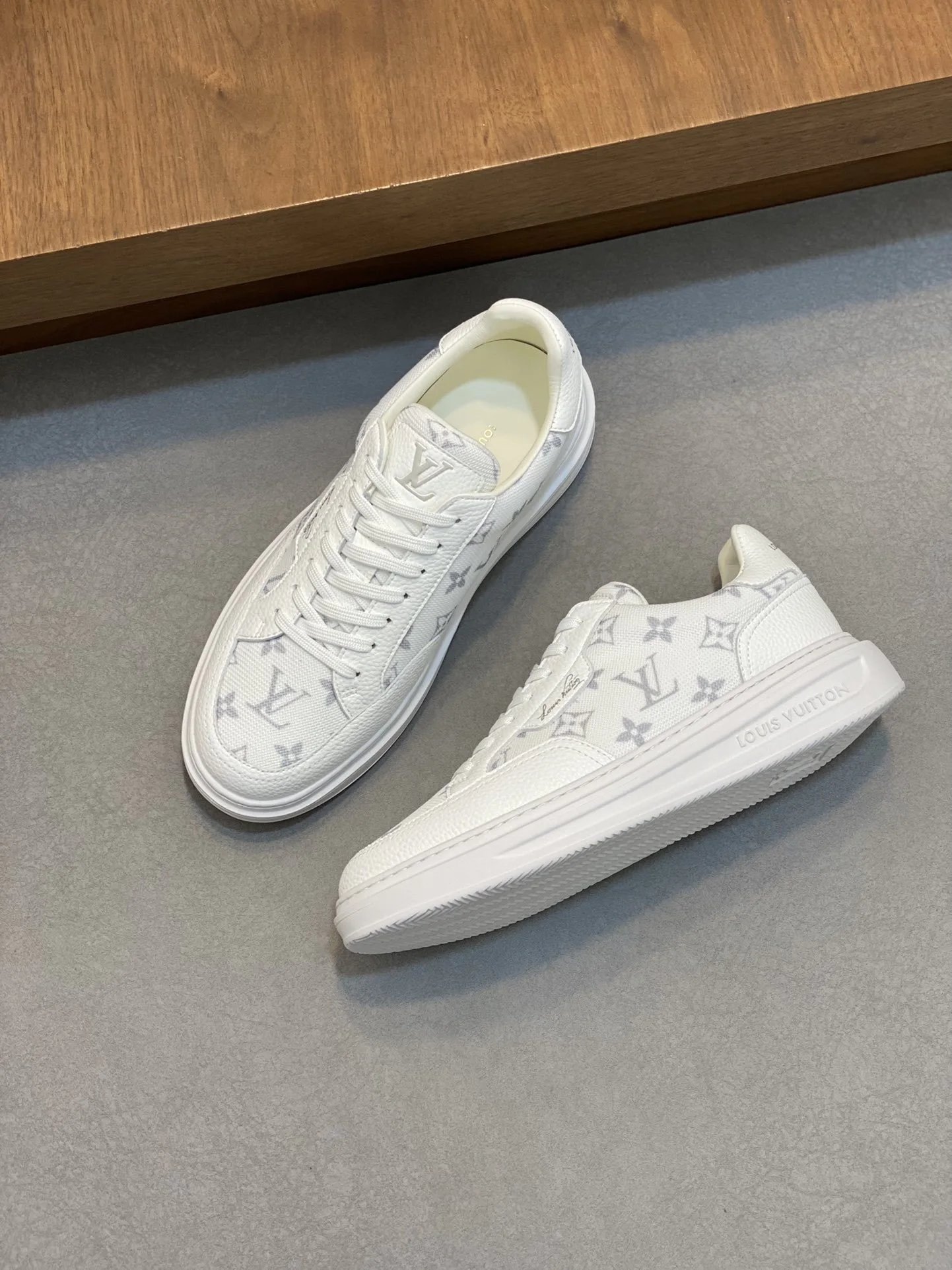 Louis Vuitton Rivoli Sneaker All White Monogram