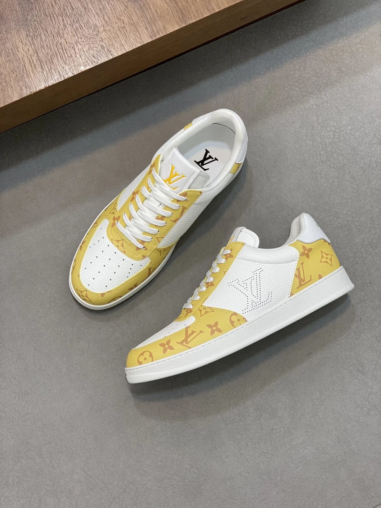 Louis Vuitton Rivoli Sneaker White Yellow Monogram