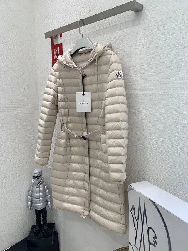 Moncler Down jacket: seller detail photo 12
