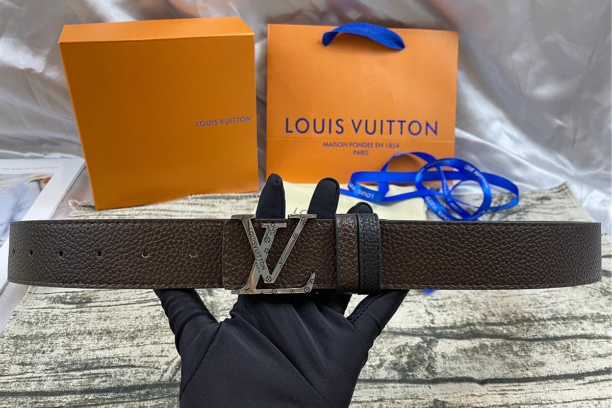 Louis Vuitton LV Initiales Pebbled Belt Olive Green Black Buckle