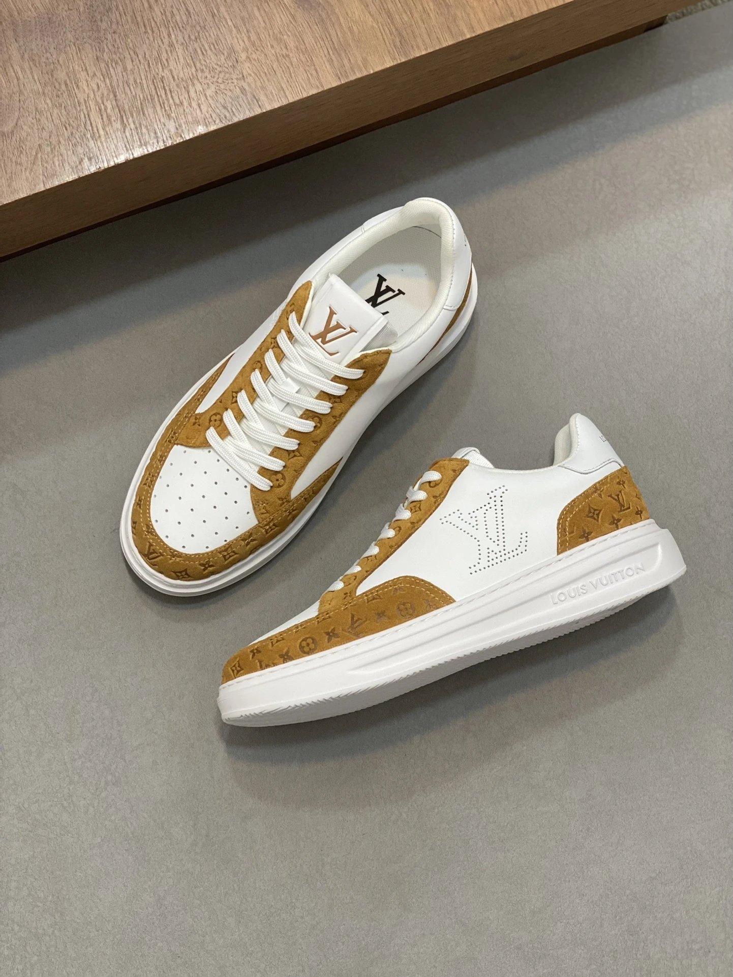 Louis Vuitton Rivoli Sneaker White Camel Monogram