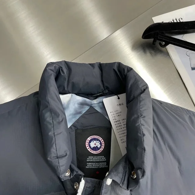 Canada Goose Vests Quilted puffer vest with stand collar and patch pockets product detail image 13