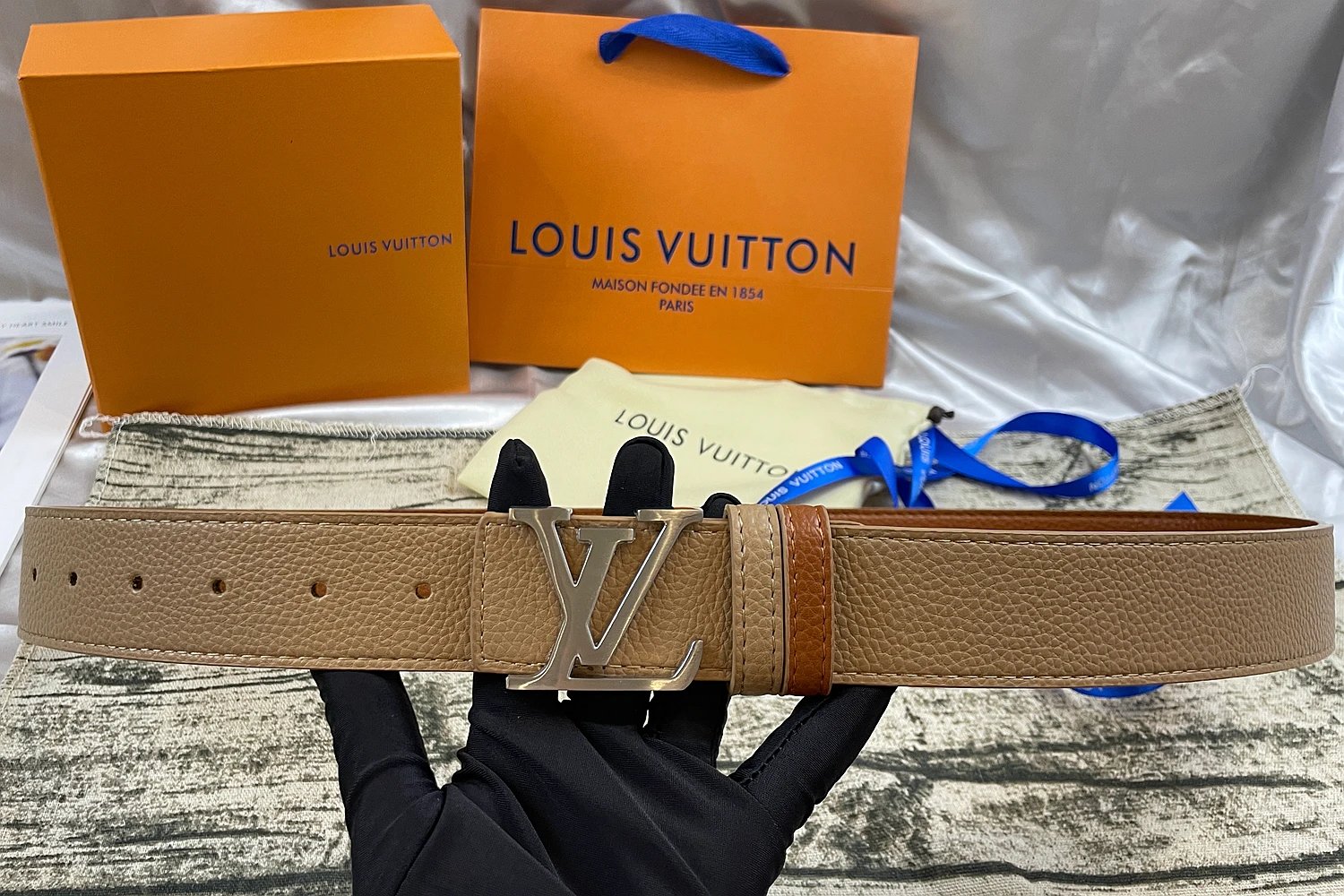 Louis Vuitton Initiales Reversible Belt Silver Buckle Beige Tan