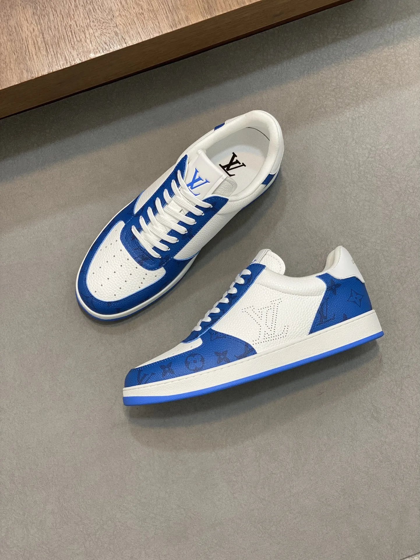 Louis Vuitton Rivoli Sneaker White Blue Monogram