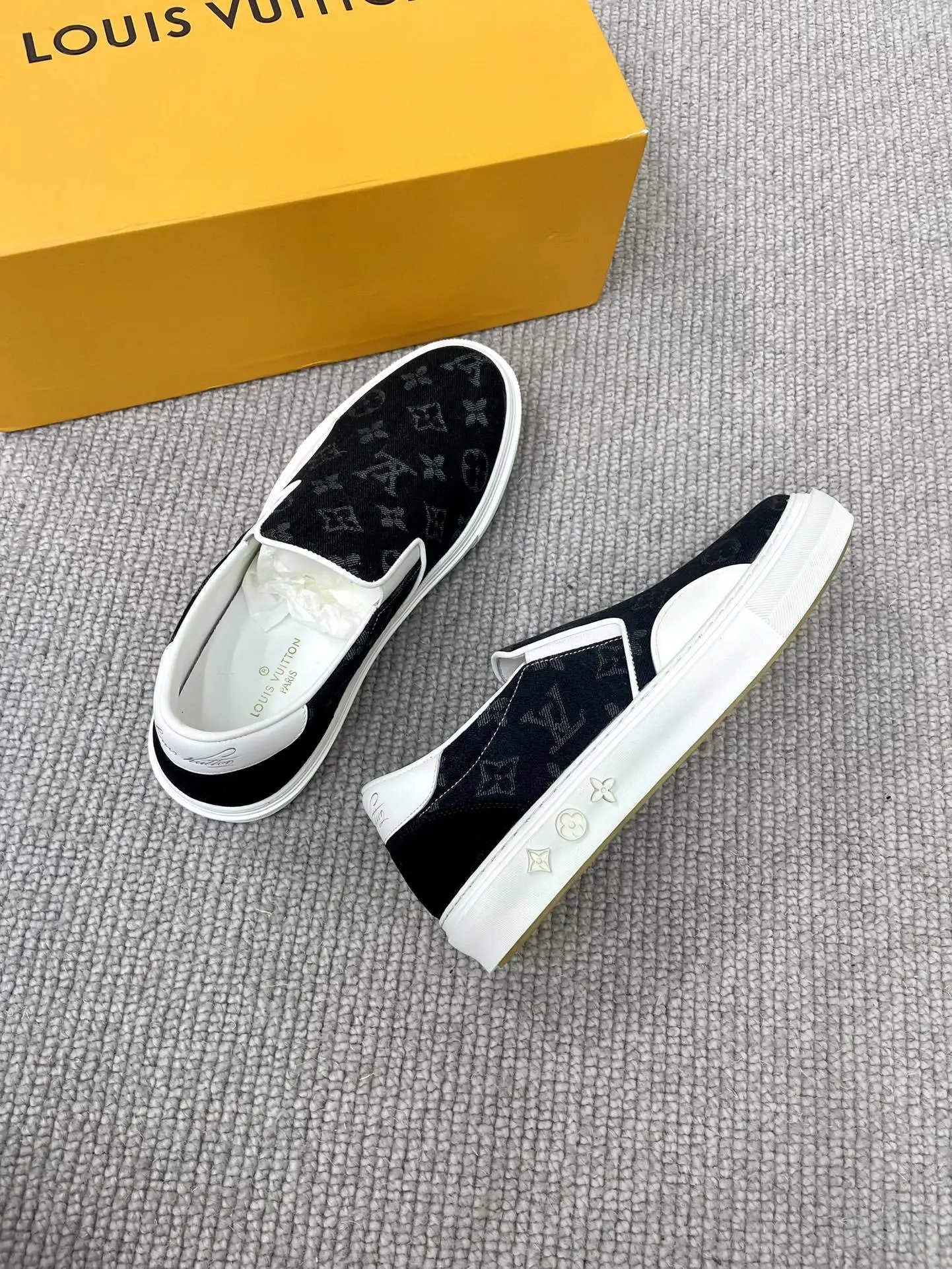 6 / 38 (can be customized without return or change)