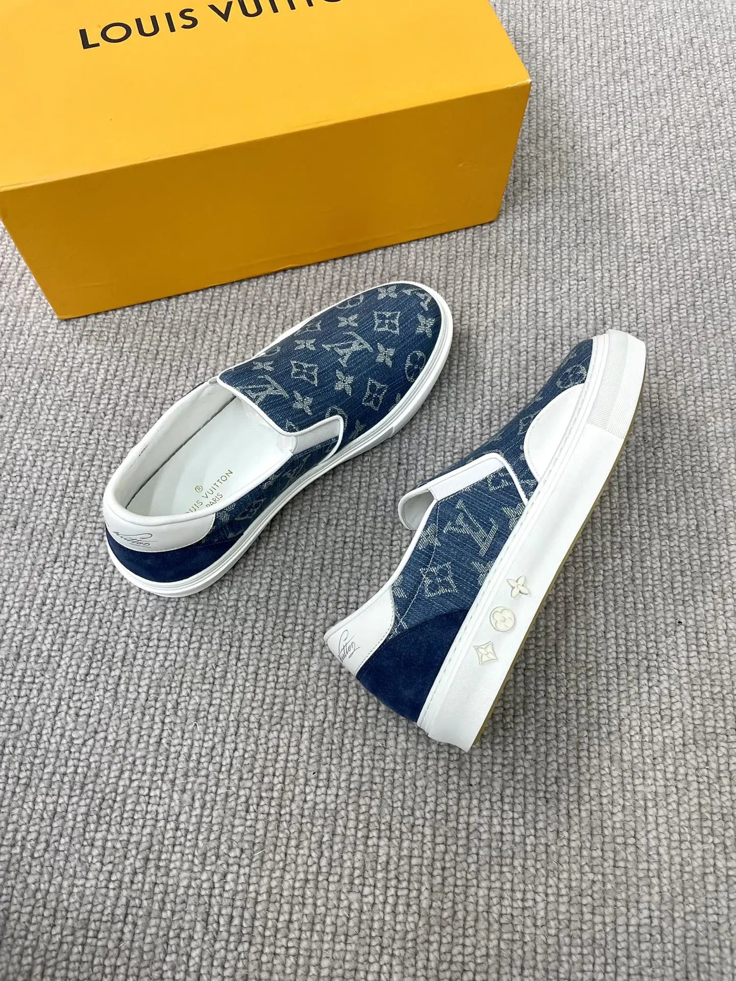 4 / 38 (can be customized without return or change)