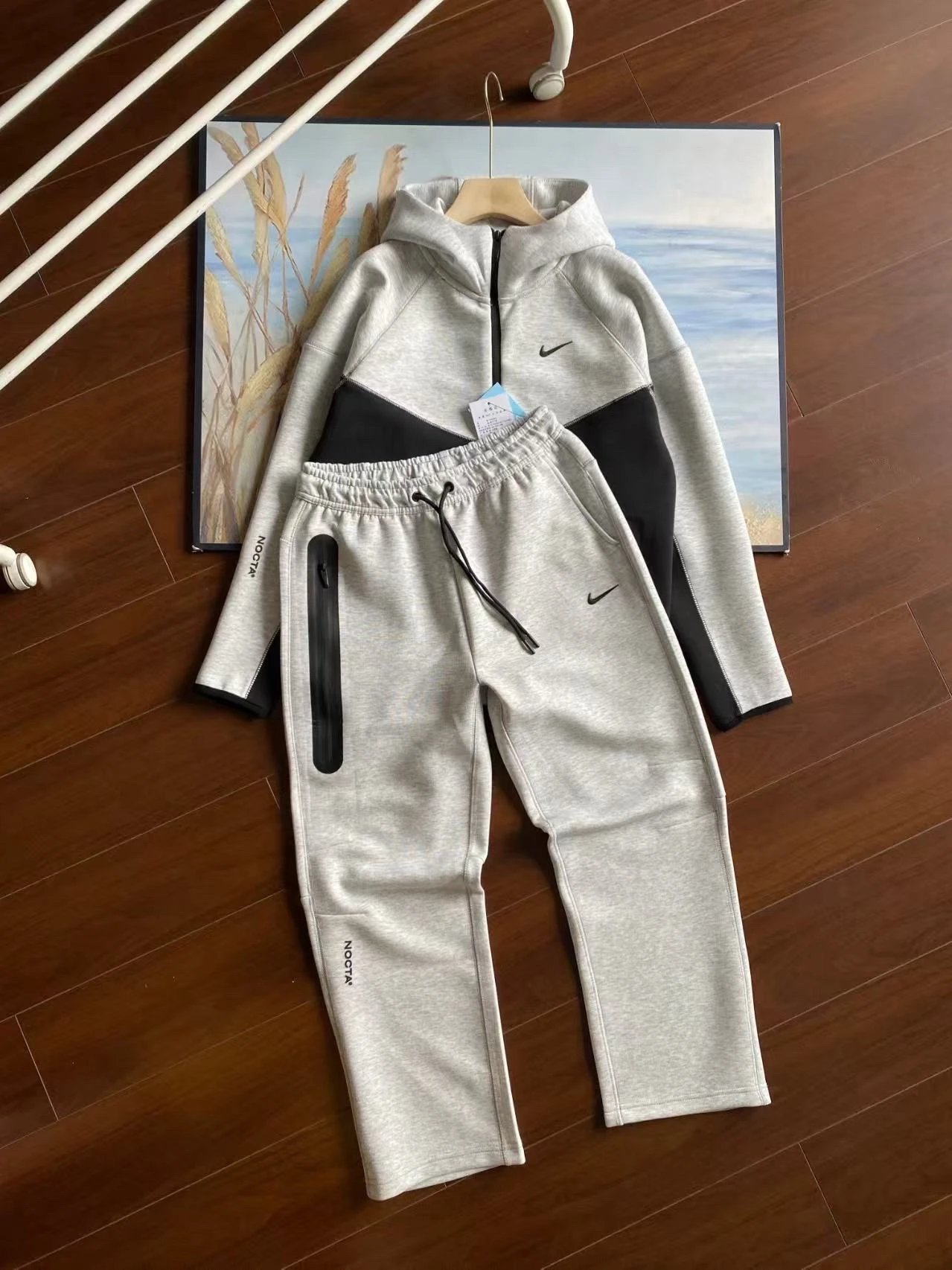 Black spell light gray suit / M