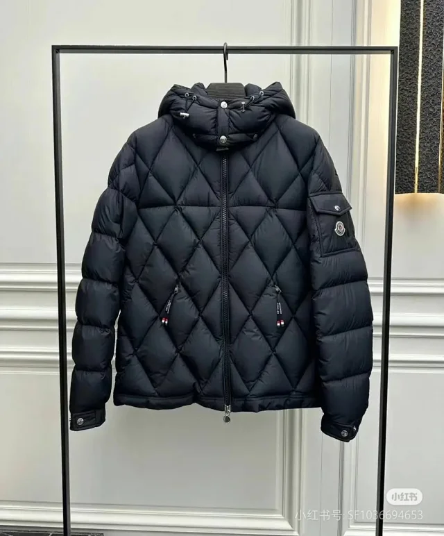 Moncler Down Jackets Hooded diamond-quilted puffer product detail image 3