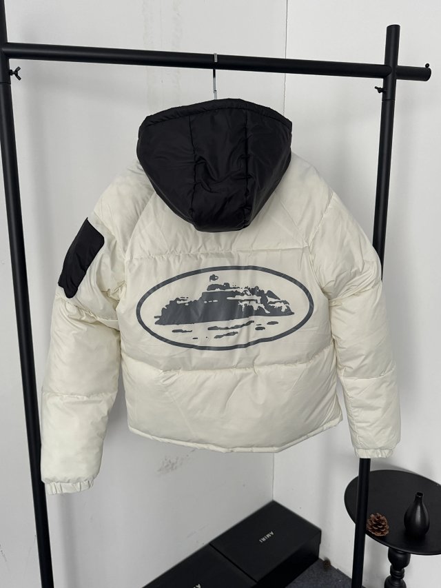Corteiz Down jacket: seller detail photo 4
