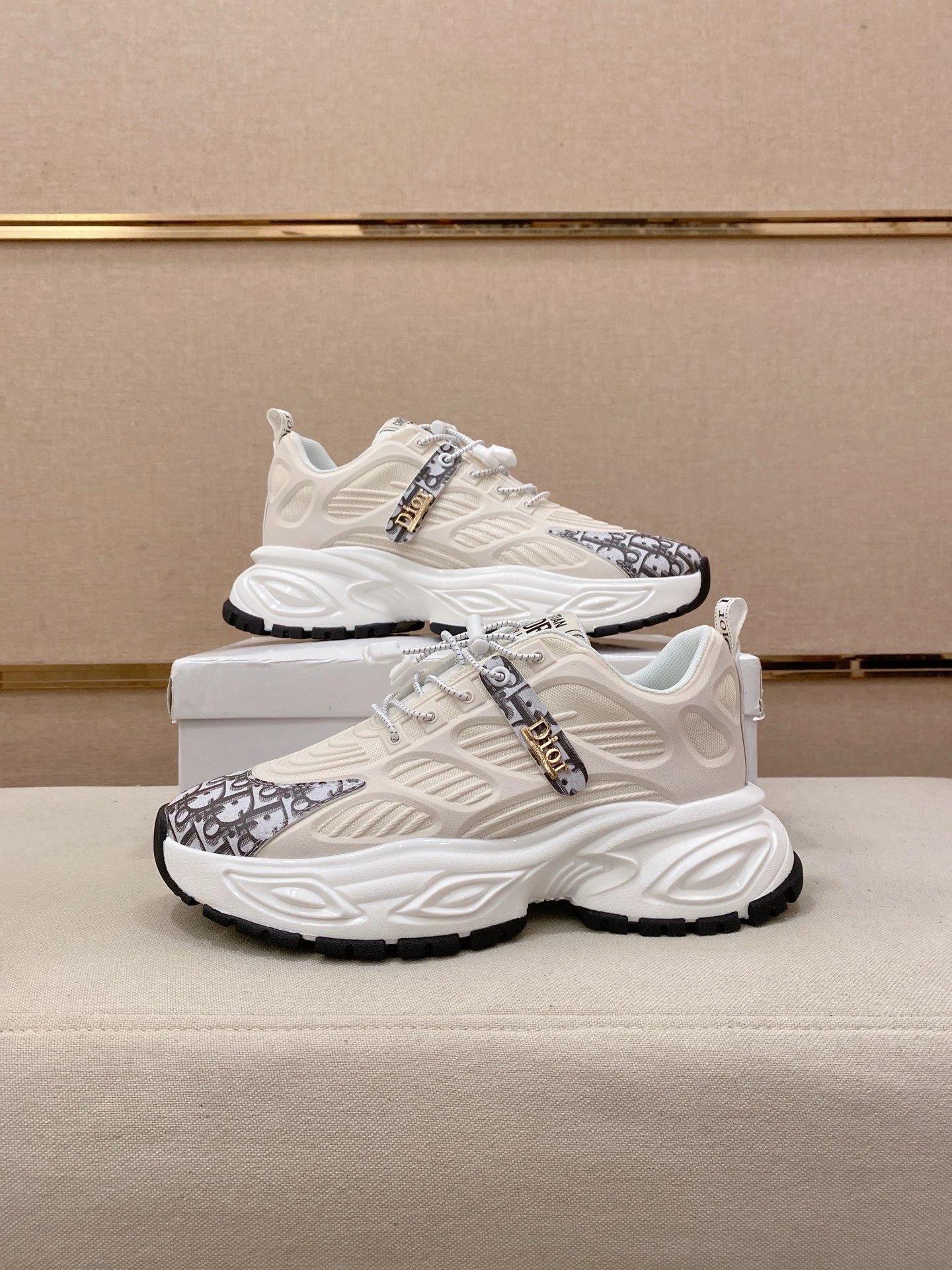 Dior B23 Oblique Monogram Black and White Sneakers Chunky Sneakers - 5