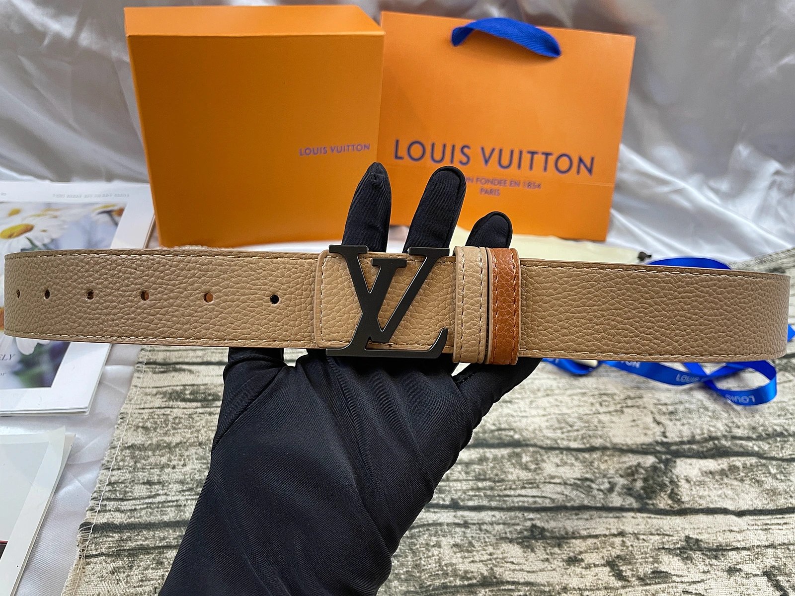 Louis Vuitton Initiales Reversible Belt Matte Black Buckle Beige Tan