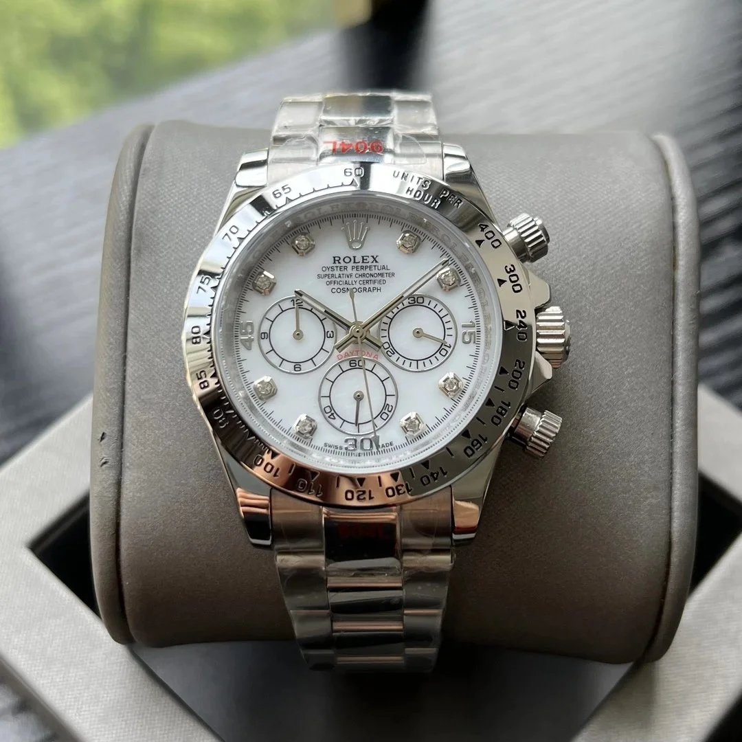 Silver case, inner diamond mother-of-pearl dial, steel band