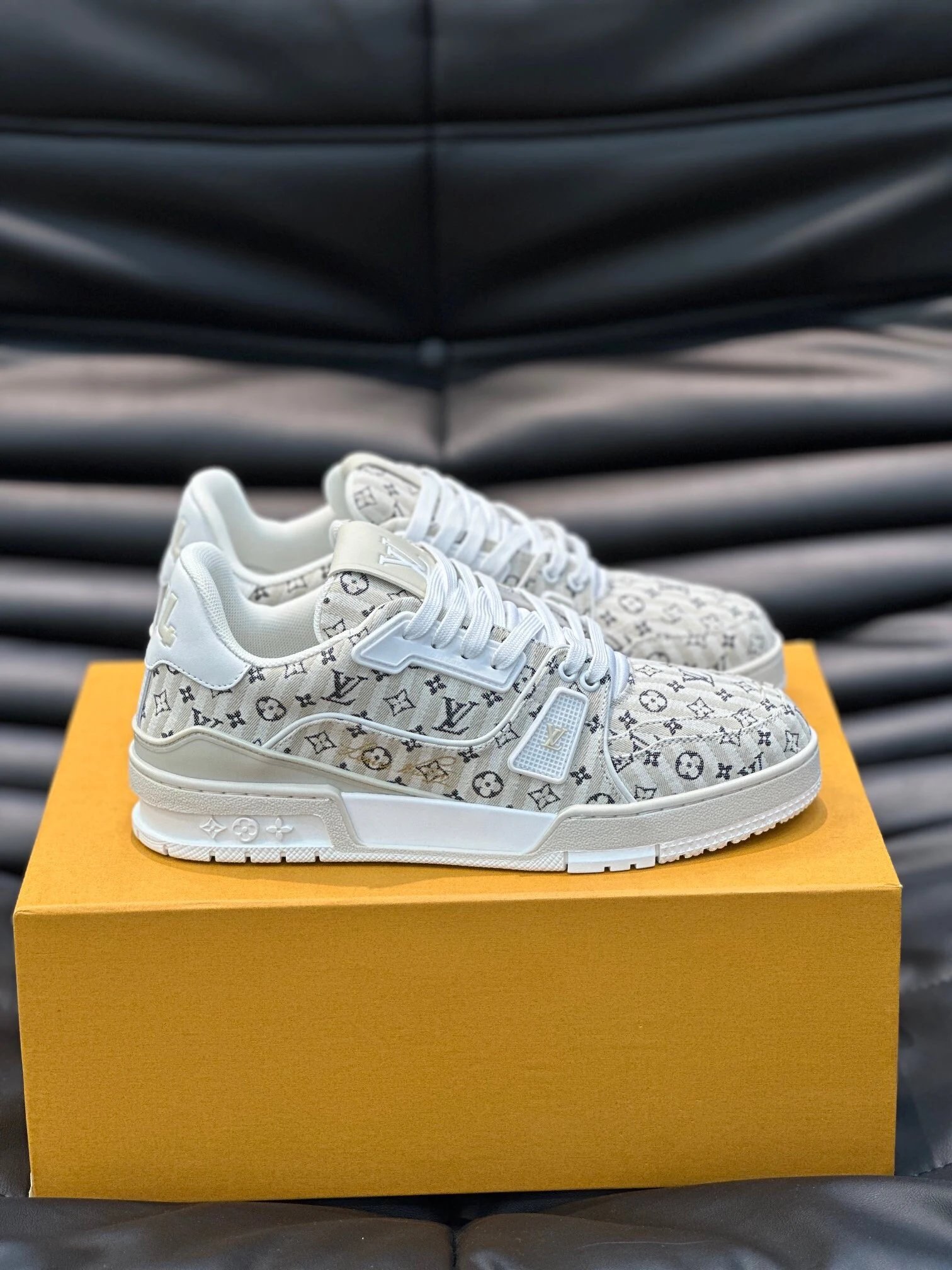 Louis Vuitton Trainer Green Monogram Sneakers - 7