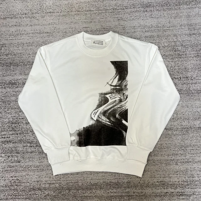 Maison Margiela Hoodies & Sweatshirts Graphic Logo Crewneck Sweatshirt product detail image 11