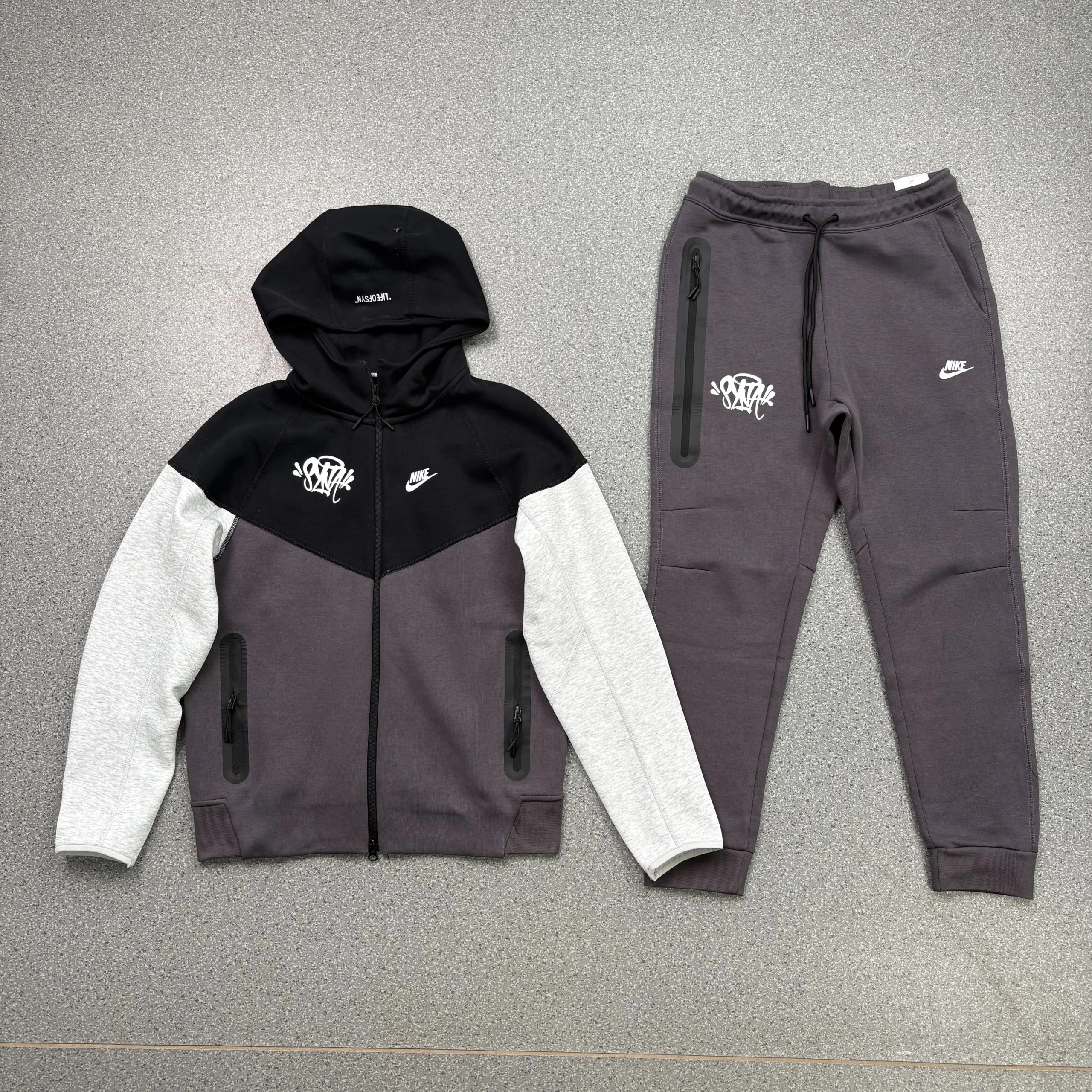 Brown Pair Black (Sleeve Gray) suit / M