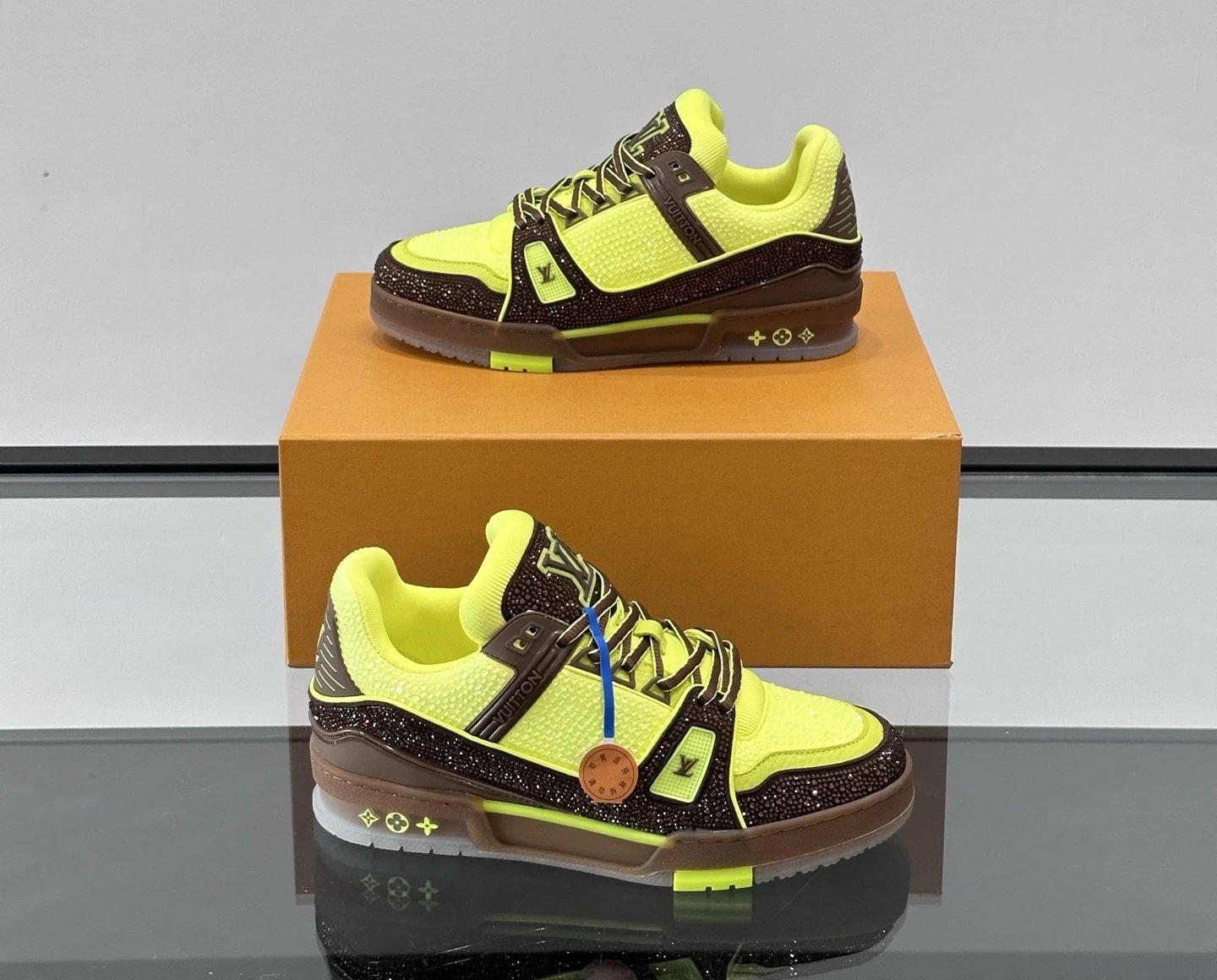 Louis Vuitton Trainer Strass Neon Yellow Brown