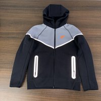 Black-and-milk-gray reflective top