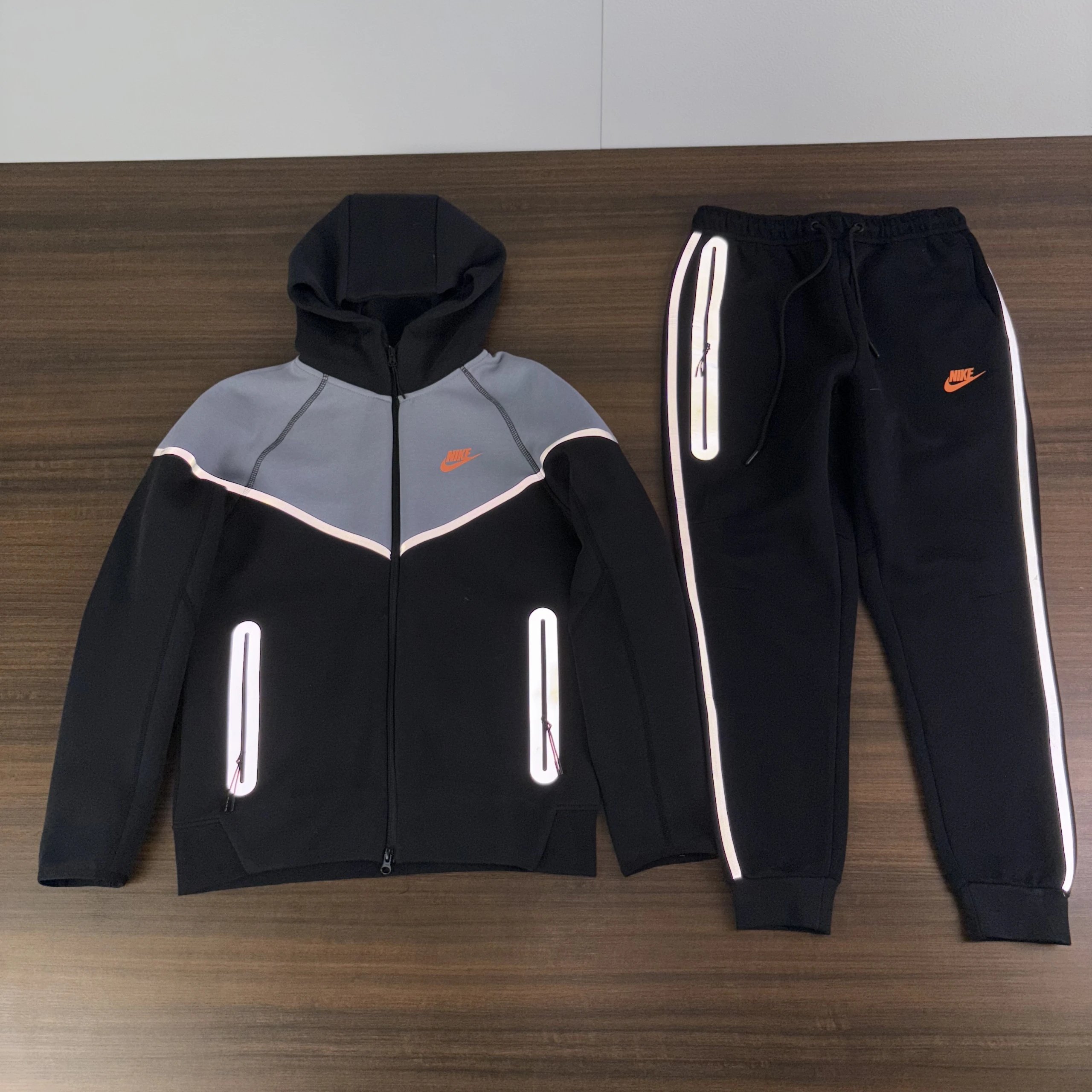 [DX38] Loose Knitted Cardigan Leisure Sports Reflective Suit