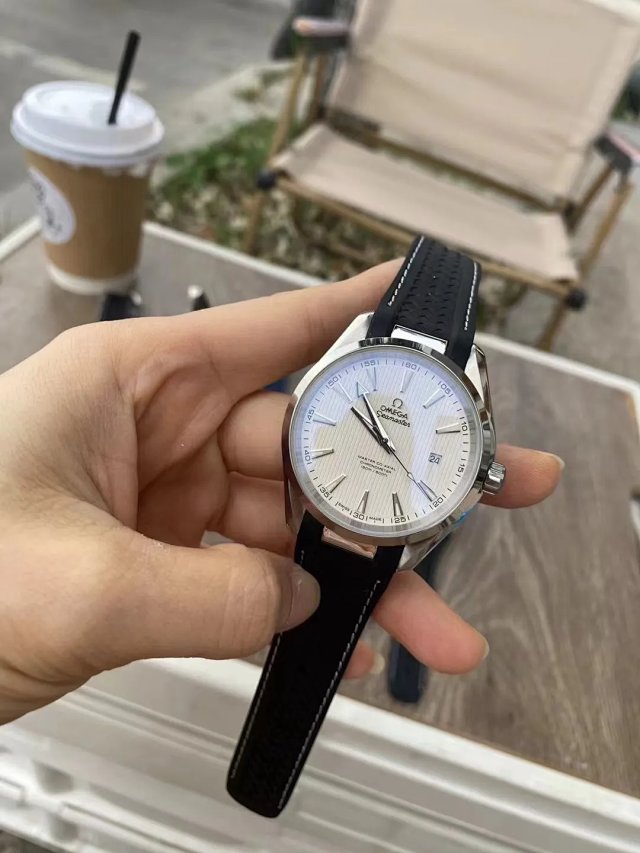 Omega Watch: seller detail photo 6