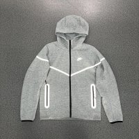 Light gray reflective top
