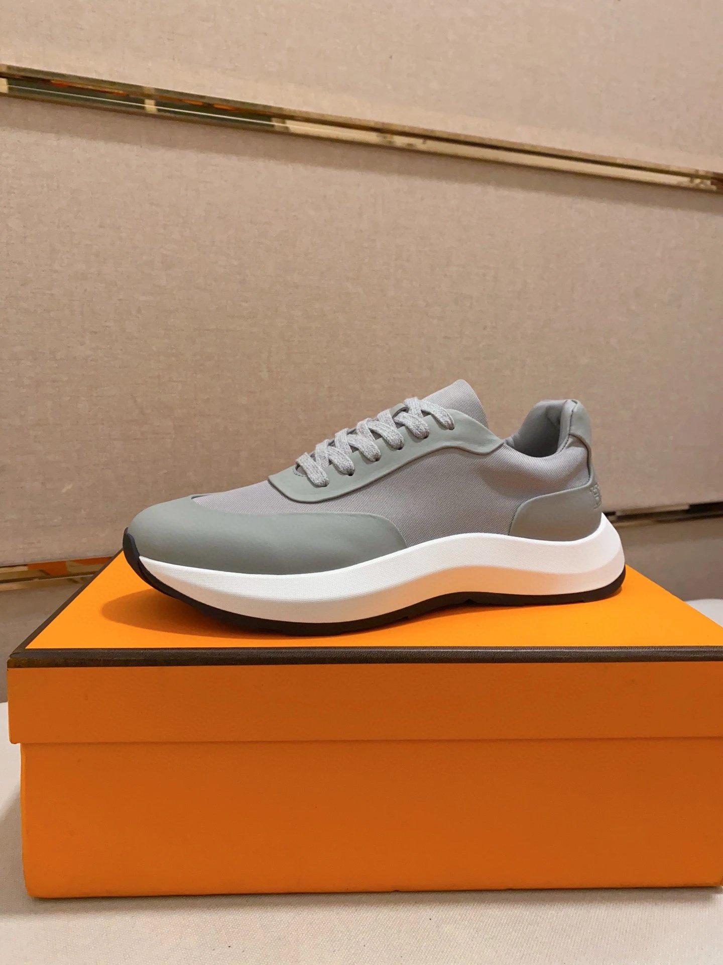 Hermes Drive Sneaker Light Grey White