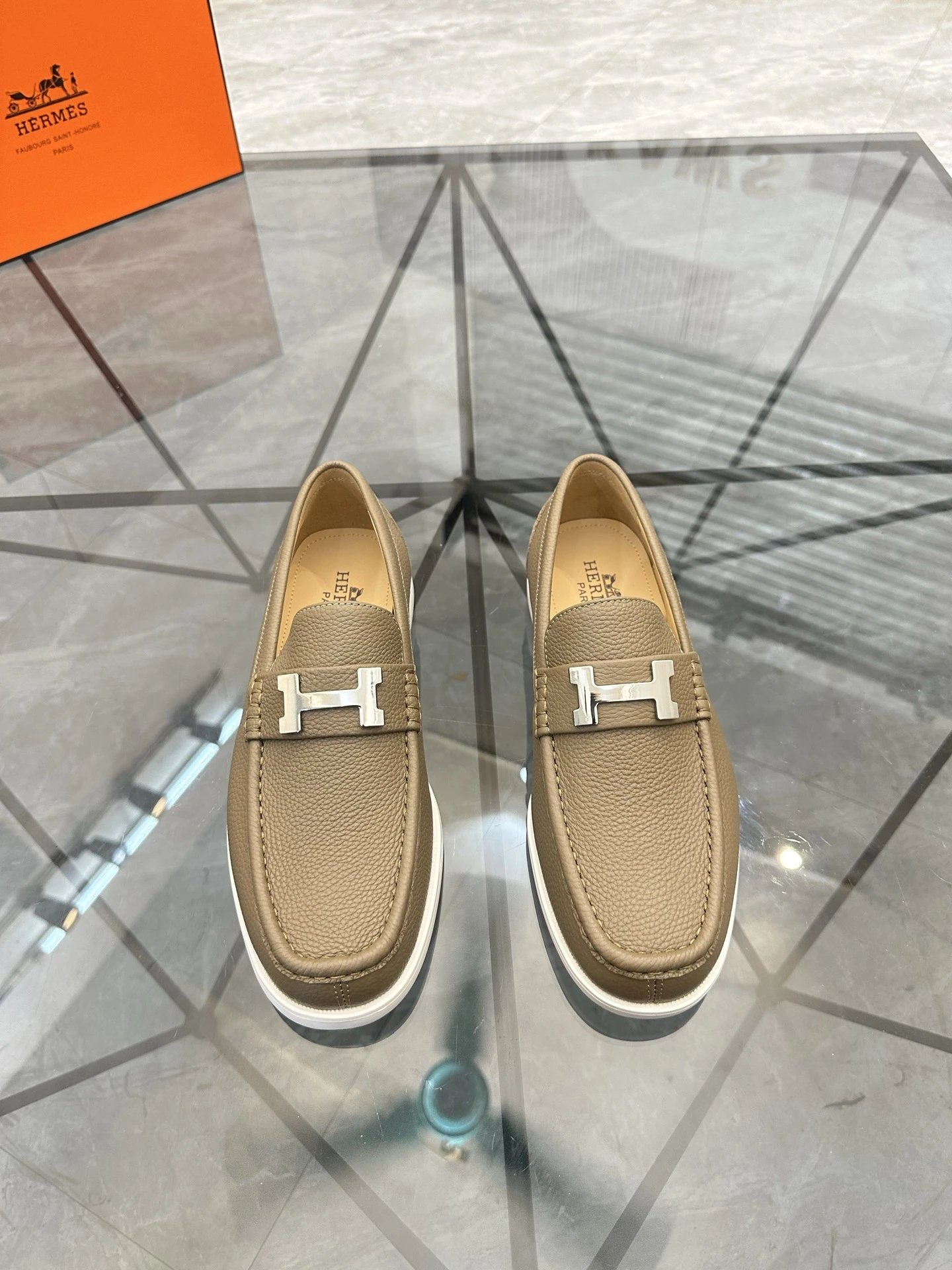 Hermes Loafers 6+ colorways [Premium Quality] foto 3