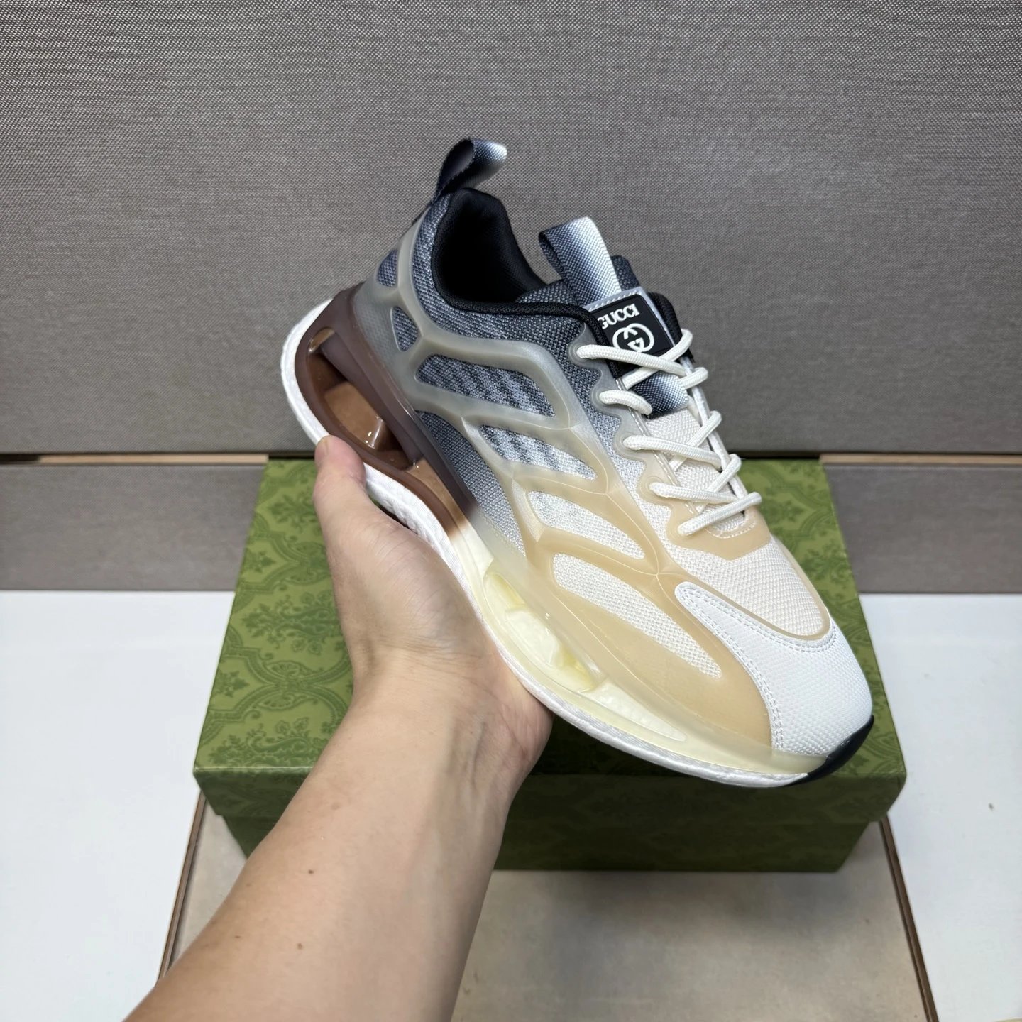 Gucci Shoes White and Brown