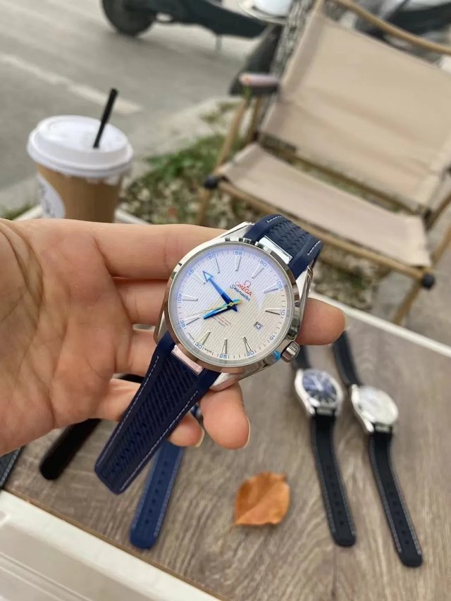 Omega Watch: seller detail photo 8