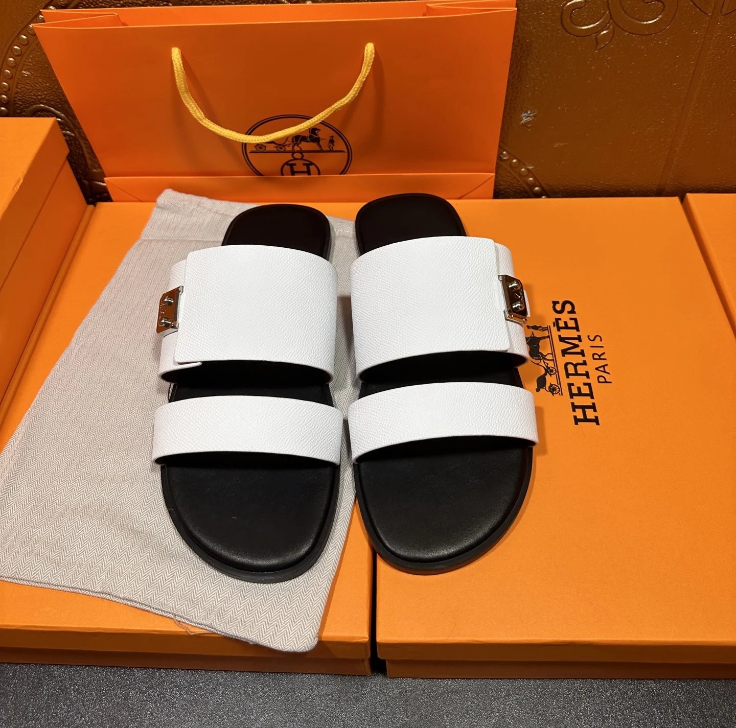 Hermès Oran Sandals Black and Red Leather Slippers - 8