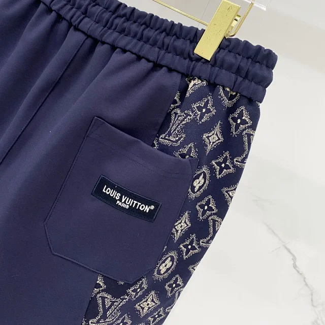 Louis Vuitton Shorts Monogram side-panel drawstring product detail image 9