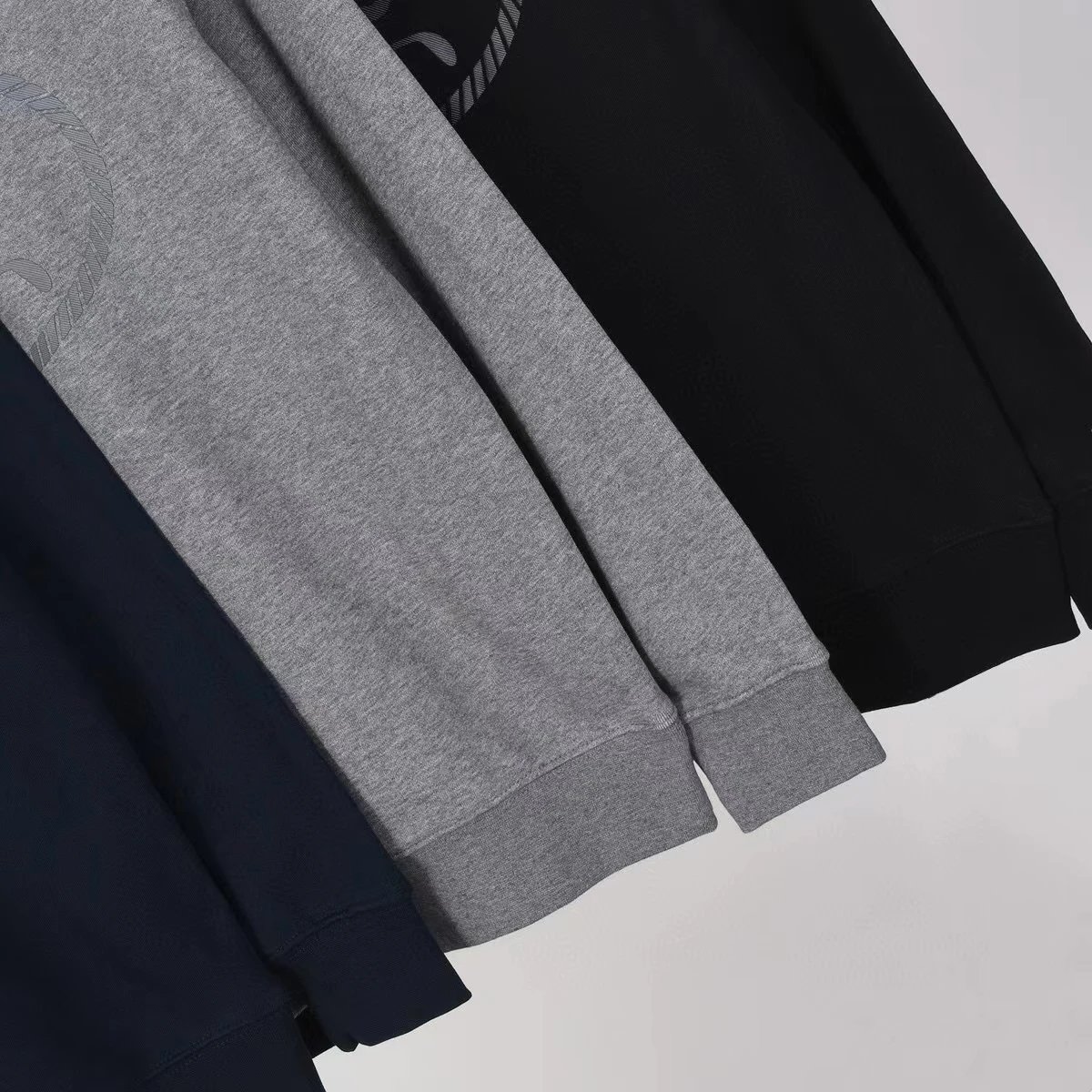 Hugo Boss Embroidered Logo Navy Sweatshirt - 9