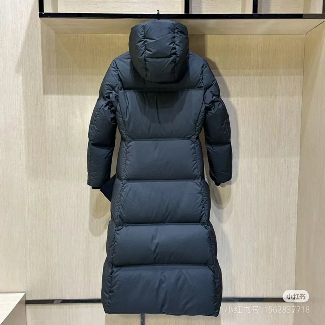 Prada long down jacket: seller detail photo 4