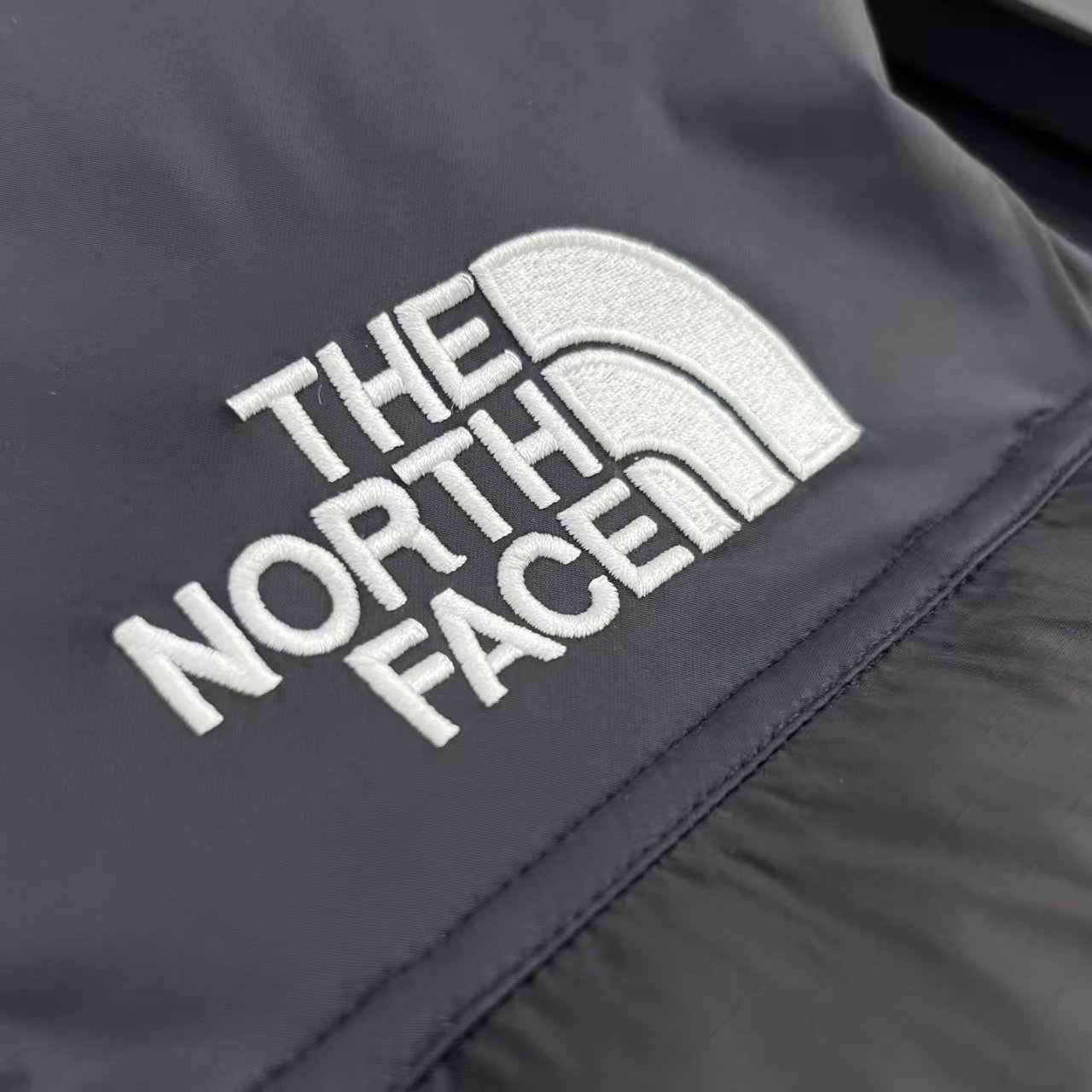 The North Face 700 Fill Down Vest Black Outerwear.vest - 3