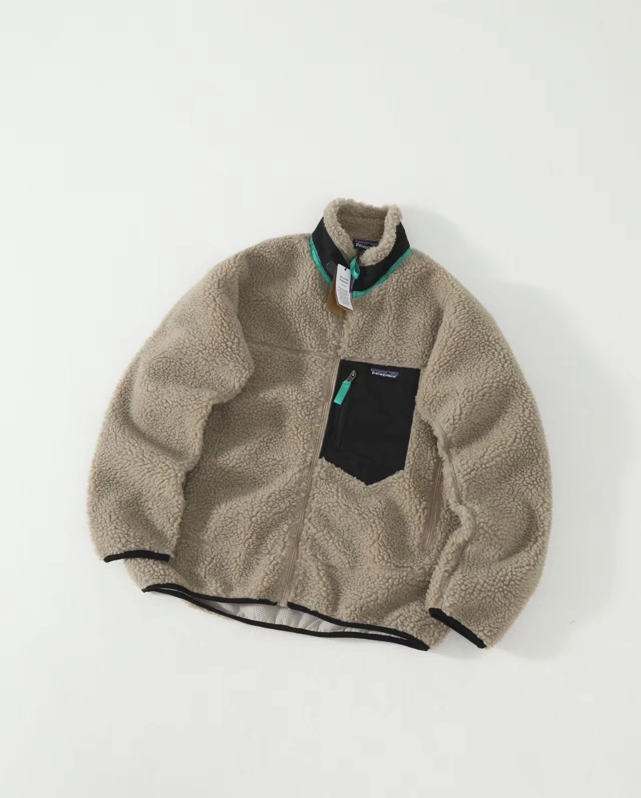 Patagonia Classic Retro-X Fleece Jacket Tan Black