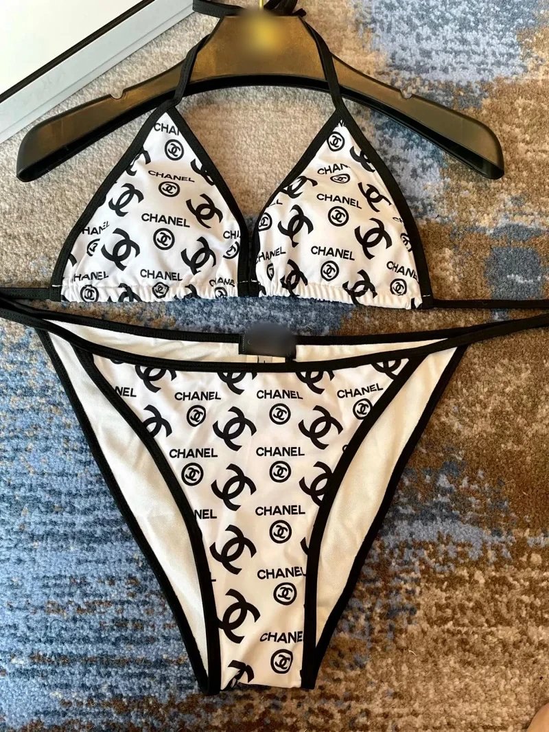 Chanel Bikini foto 3