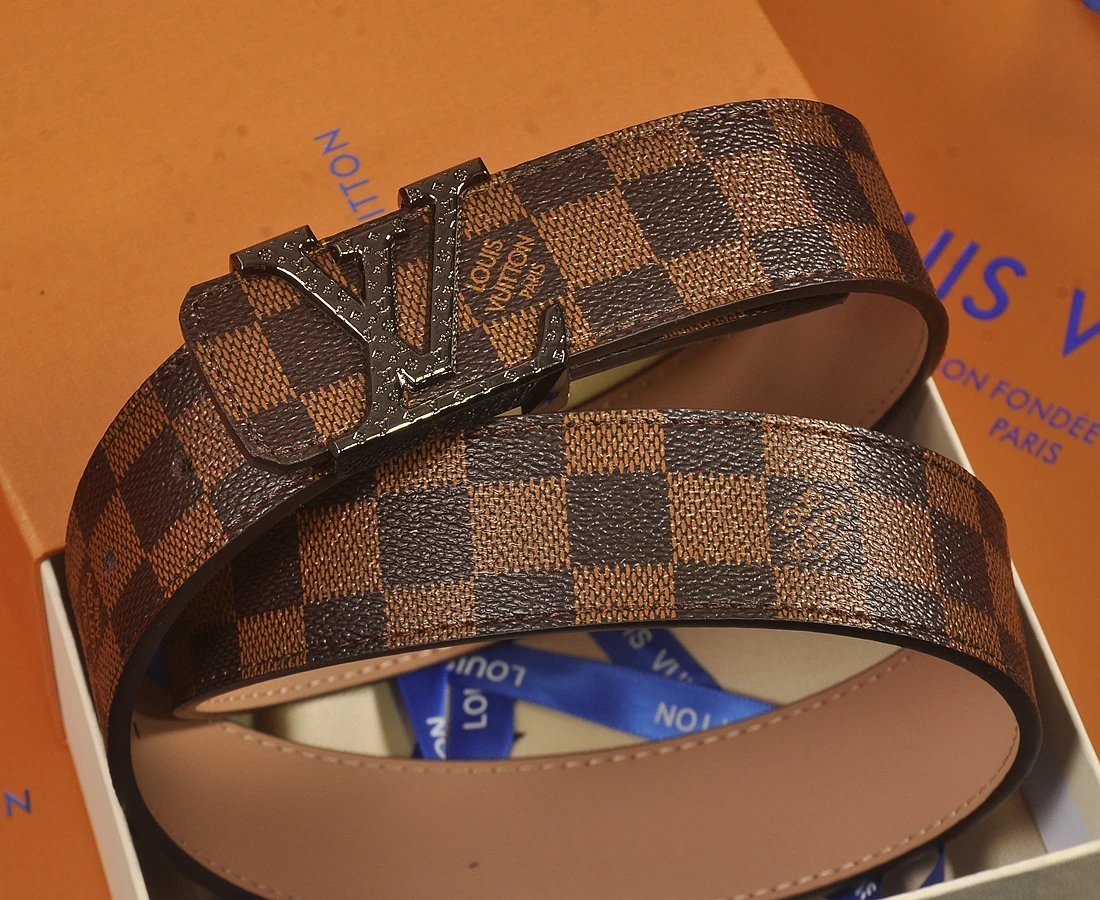 Louis Vuitton Inventeur Plaque Reversible Belt Beige Gold