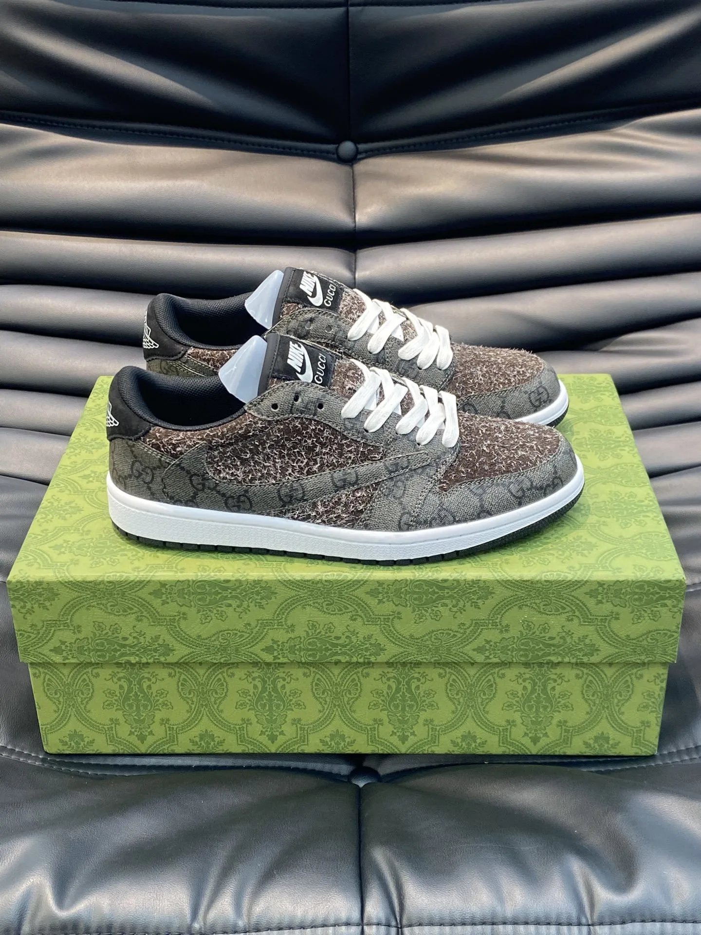 Nike x Gucci SB Dunk Low GG Monogram Brown